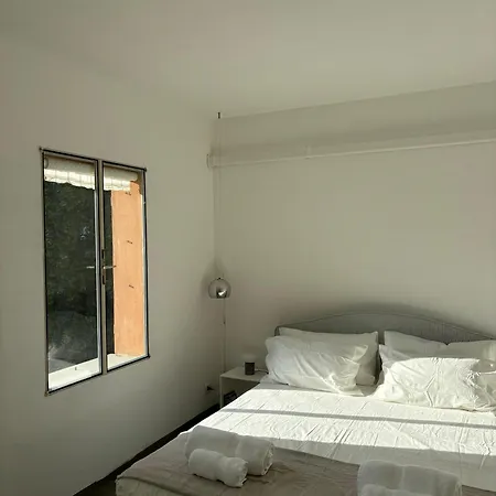 Apartment Arazzo